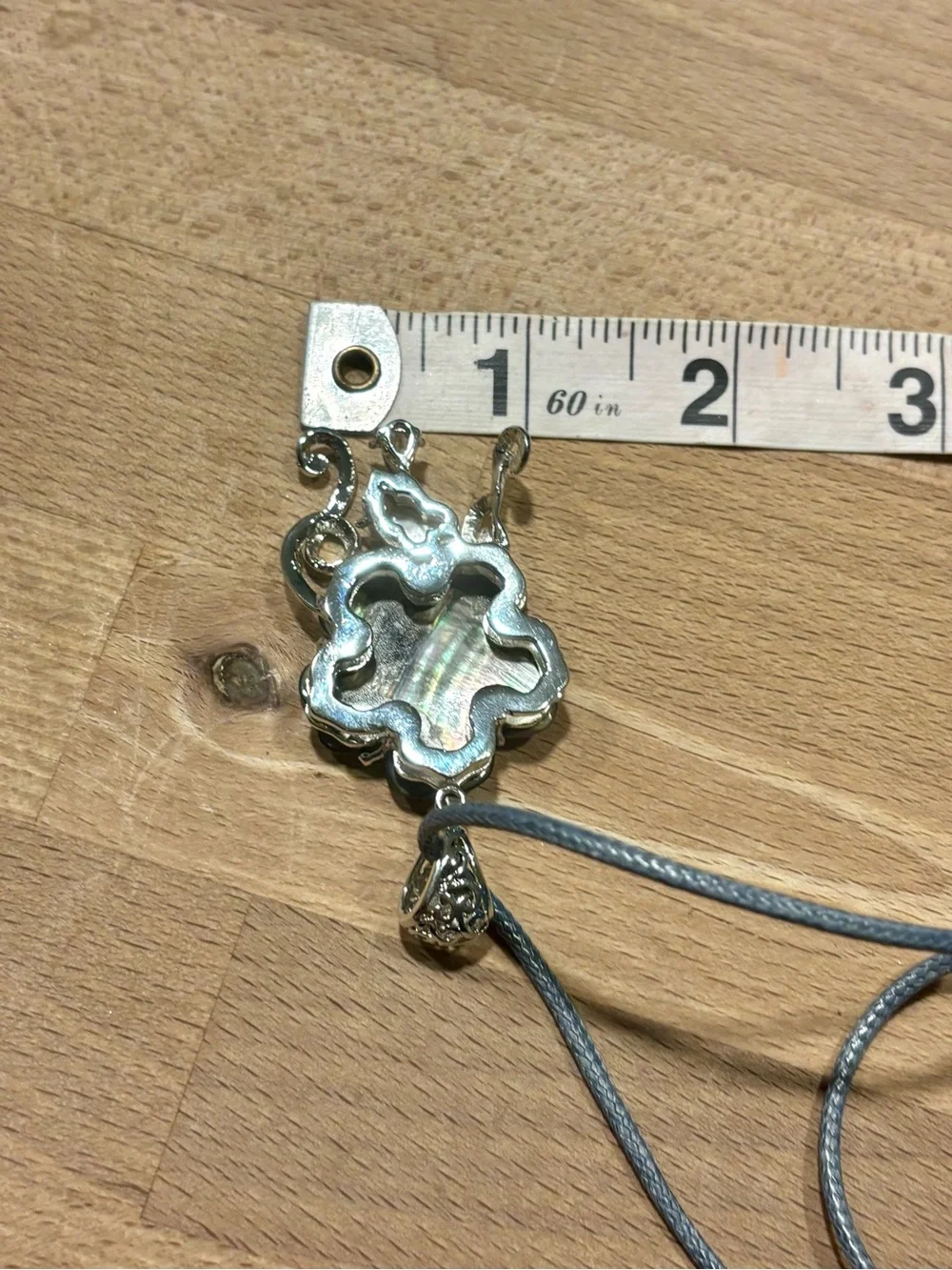 NEW! Flower Abalone Shell Necklace